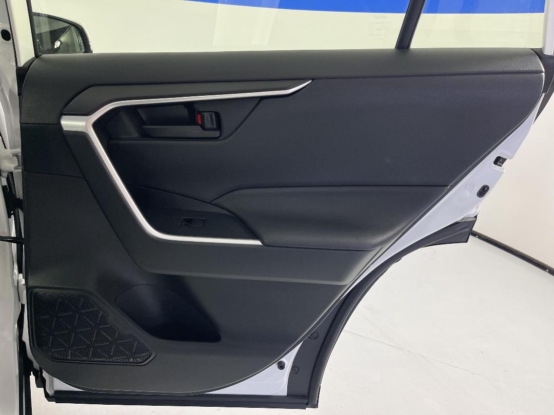 Photo '19' of Toyota Rav4