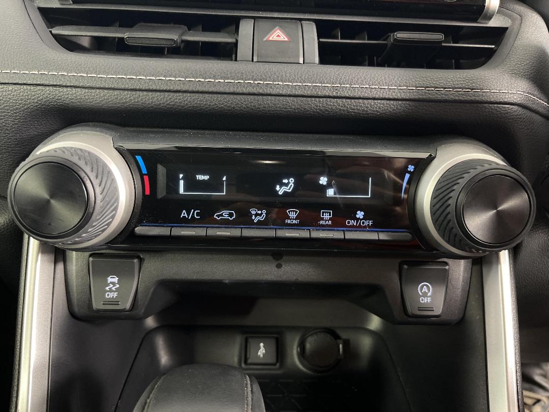 Photo '28' of Toyota Rav4