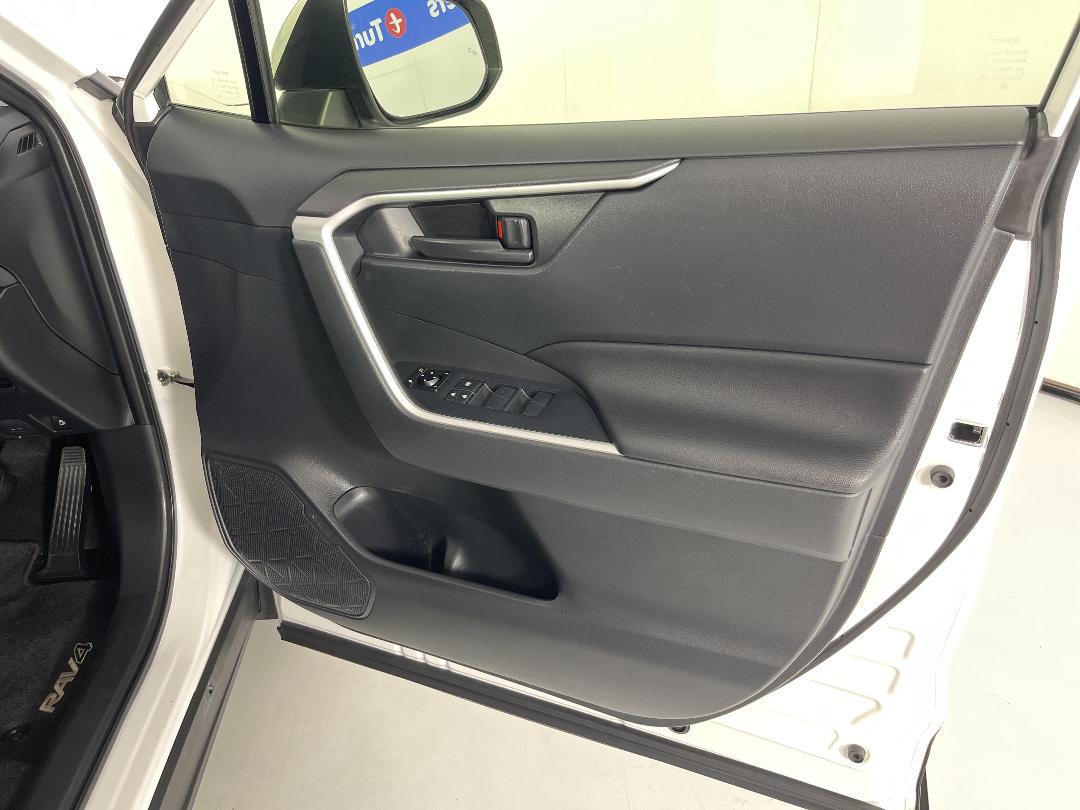 Photo '15' of Toyota Rav4 Photo '15' of Toyota Rav4