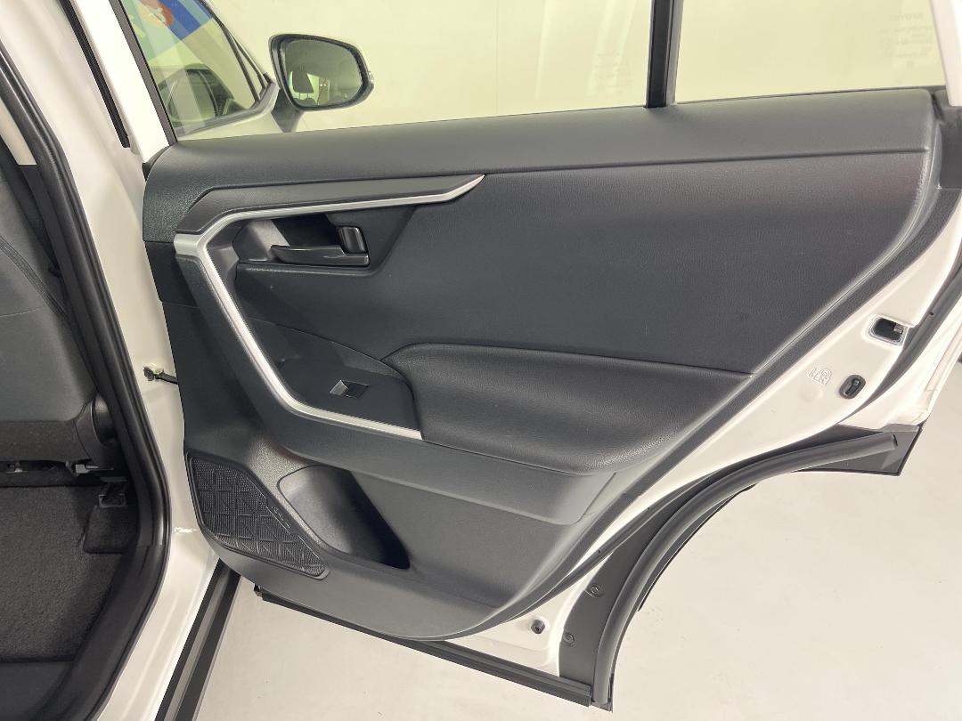 Photo '19' of Toyota Rav4 Photo '19' of Toyota Rav4