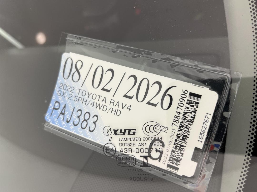 Photo '24' of Toyota Rav4 Photo '24' of Toyota Rav4