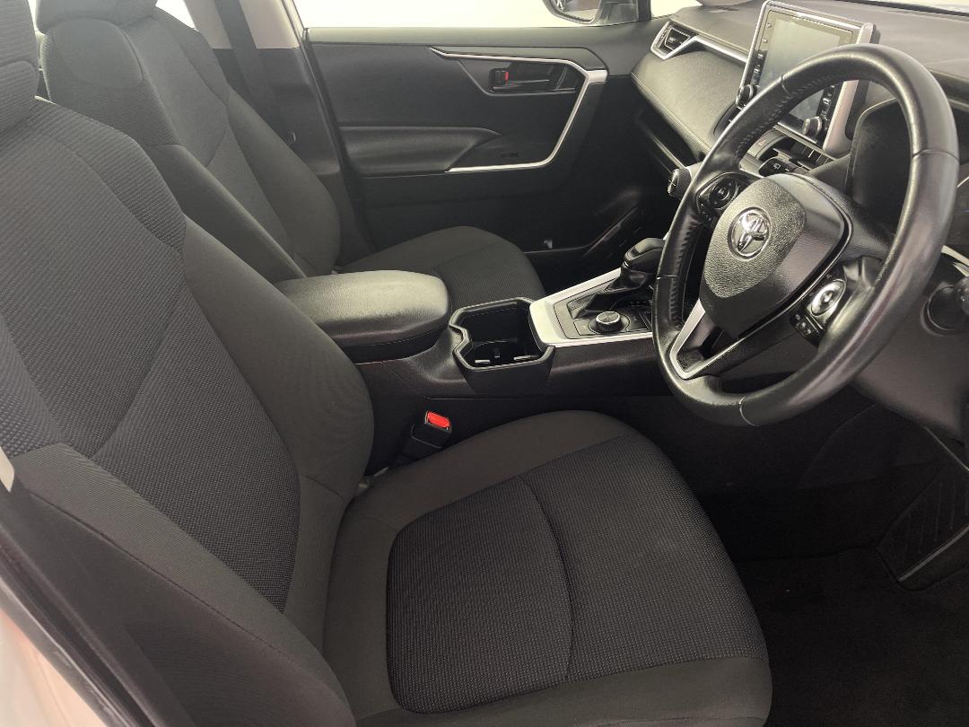 Photo '16' of Toyota Rav4