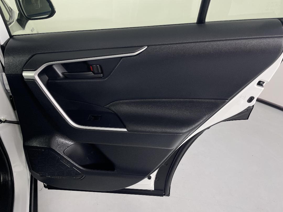 Photo '19' of Toyota Rav4