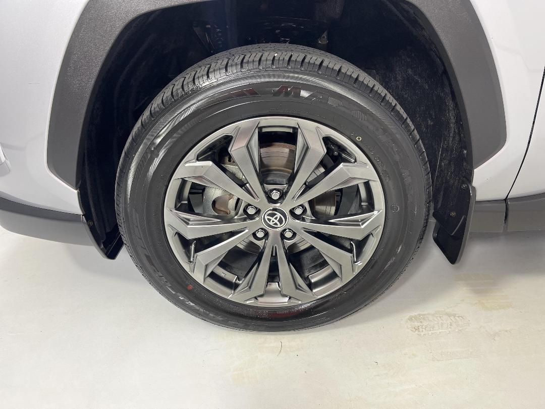 Photo '10' of Toyota Rav4