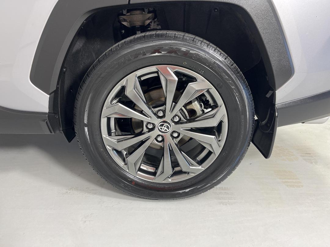 Photo '11' of Toyota Rav4