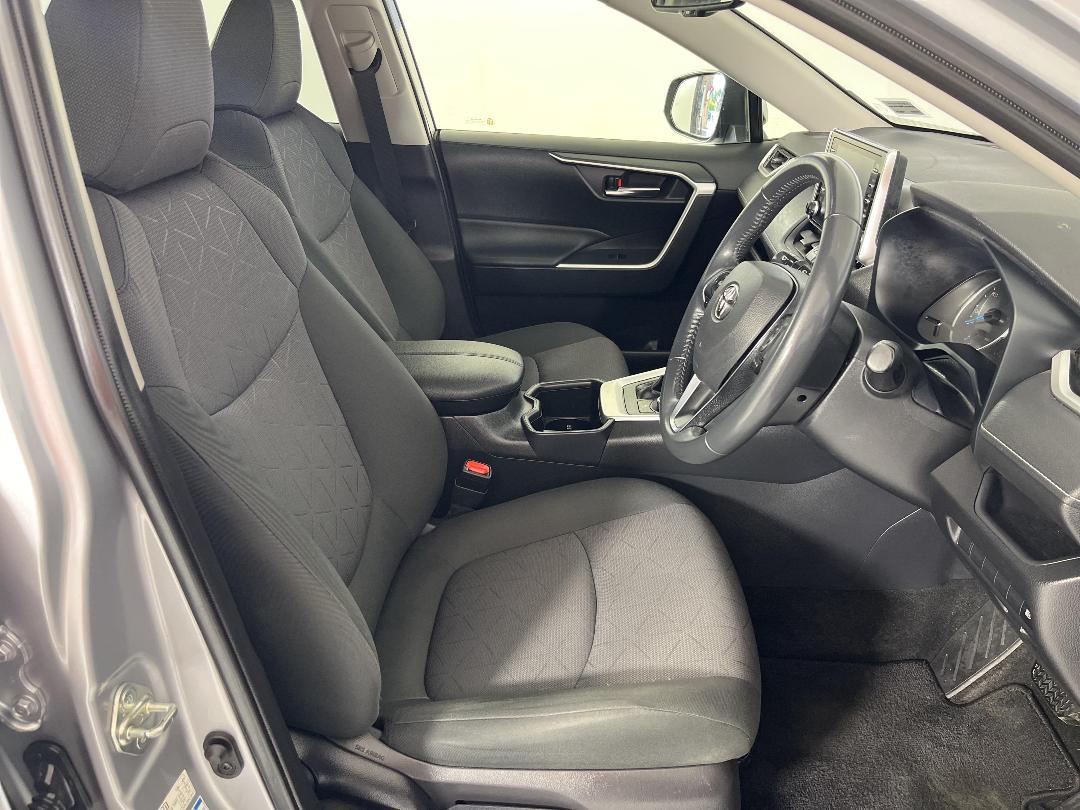 Photo '16' of Toyota Rav4