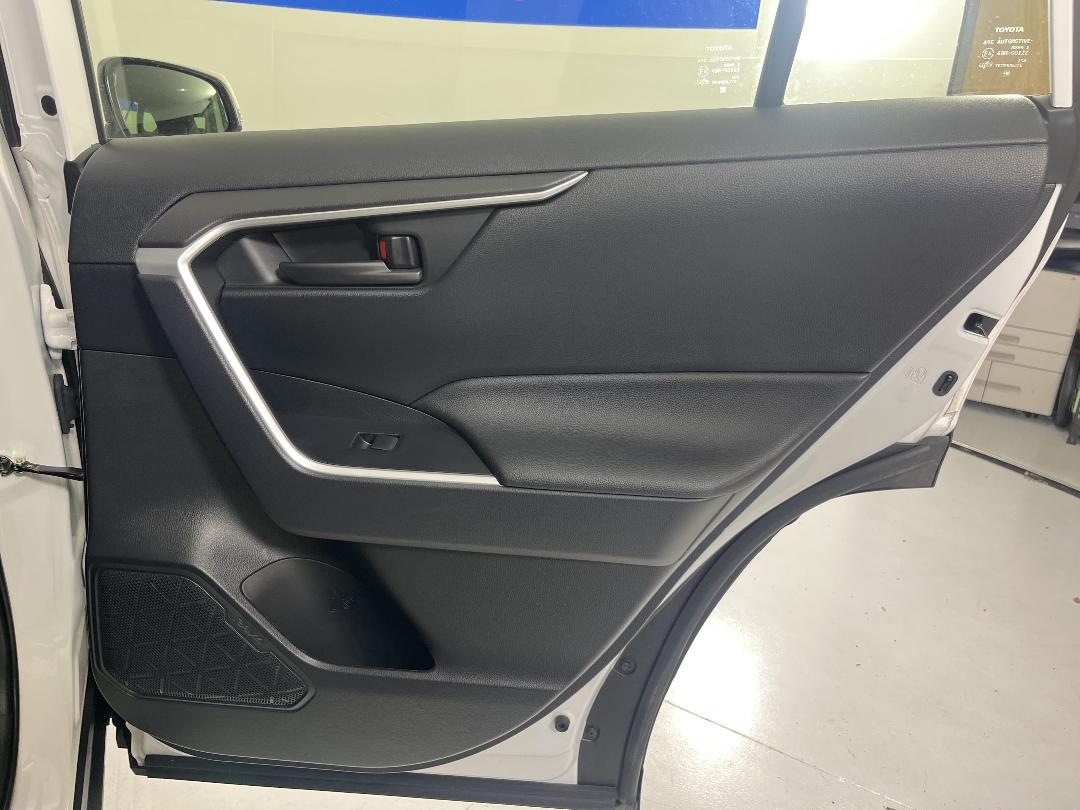 Photo '19' of Toyota Rav4 Photo '19' of Toyota Rav4