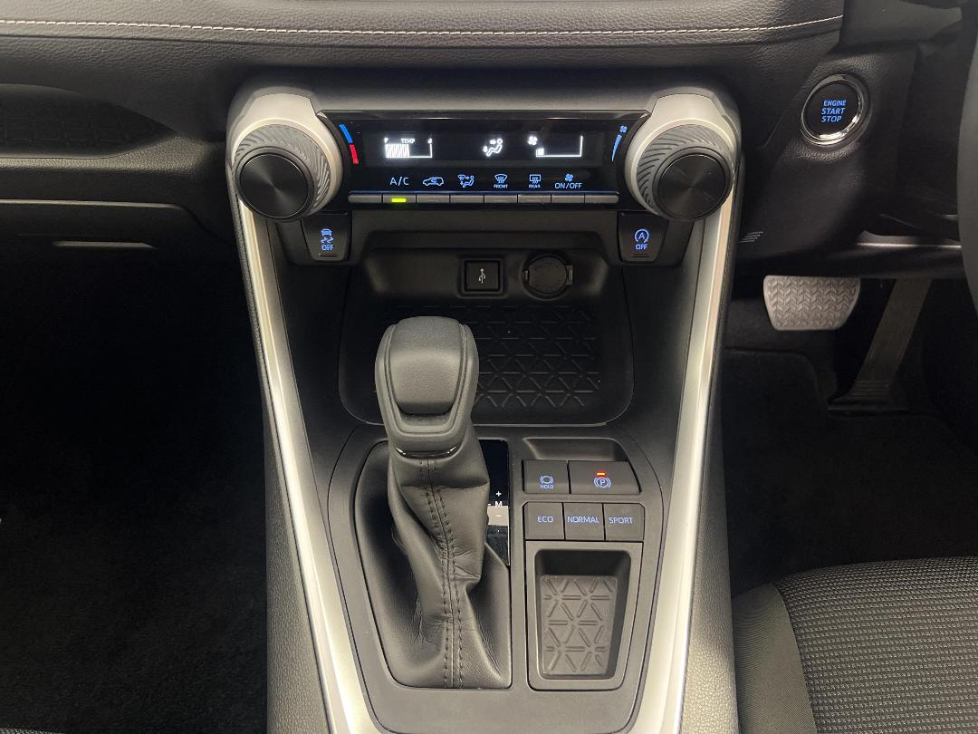 Photo '18' of Toyota Rav4 Photo '18' of Toyota Rav4