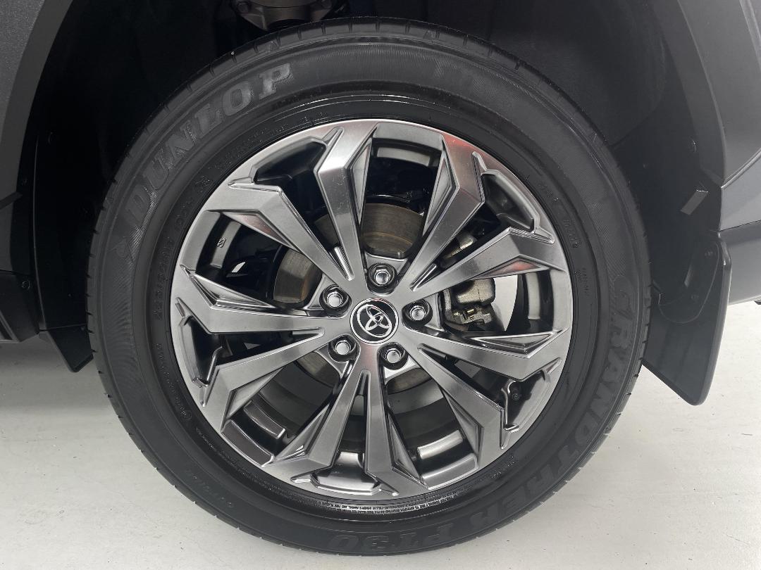 Photo '11' of Toyota Rav4