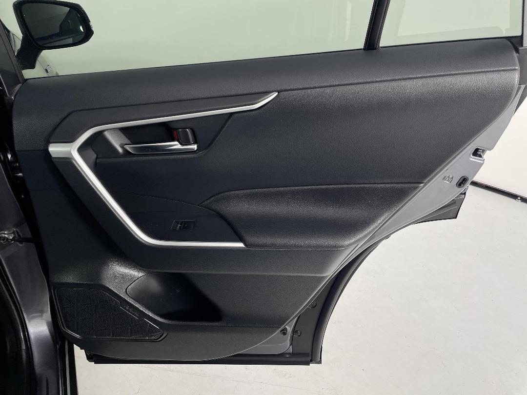 Photo '19' of Toyota Rav4