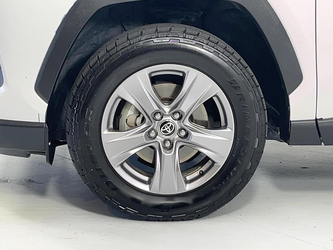 Photo '10' of Toyota Rav4