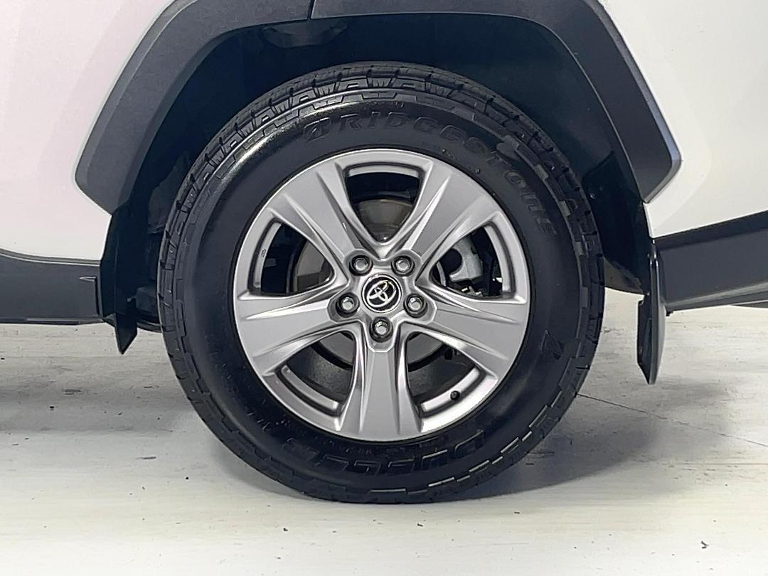 Photo '11' of Toyota Rav4