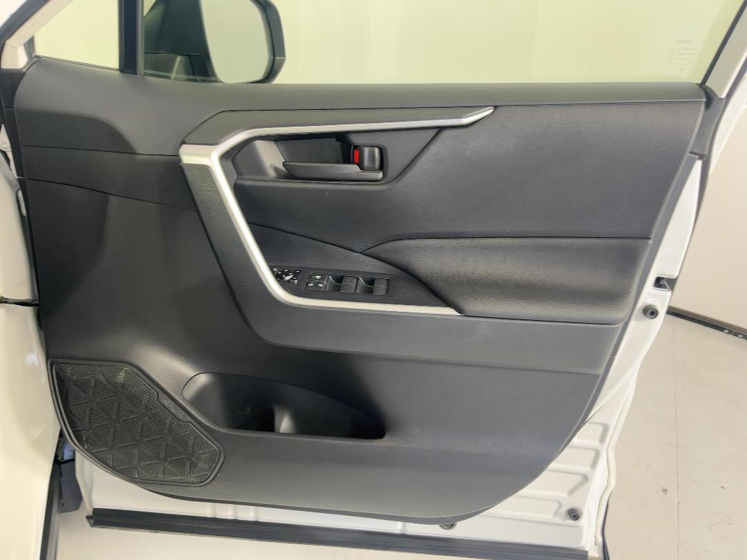 Photo '15' of Toyota Rav4