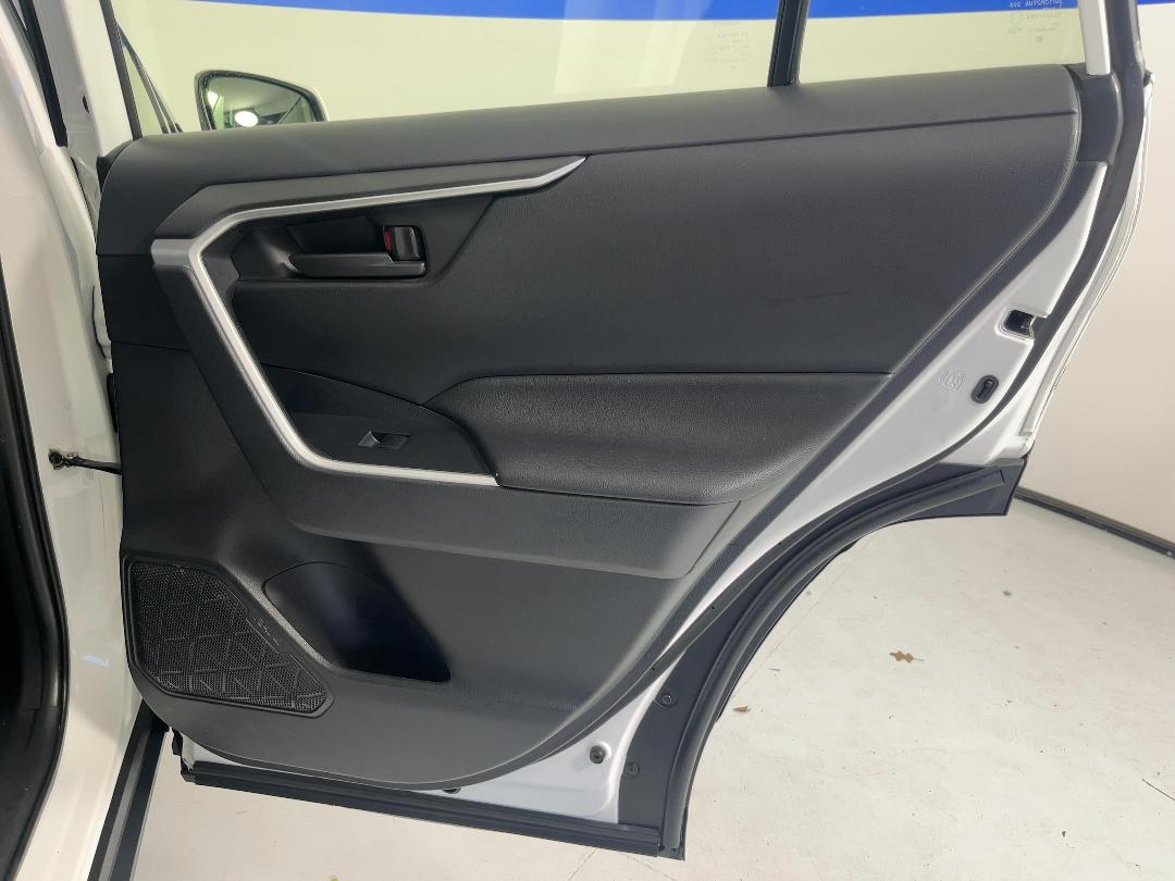 Photo '19' of Toyota Rav4