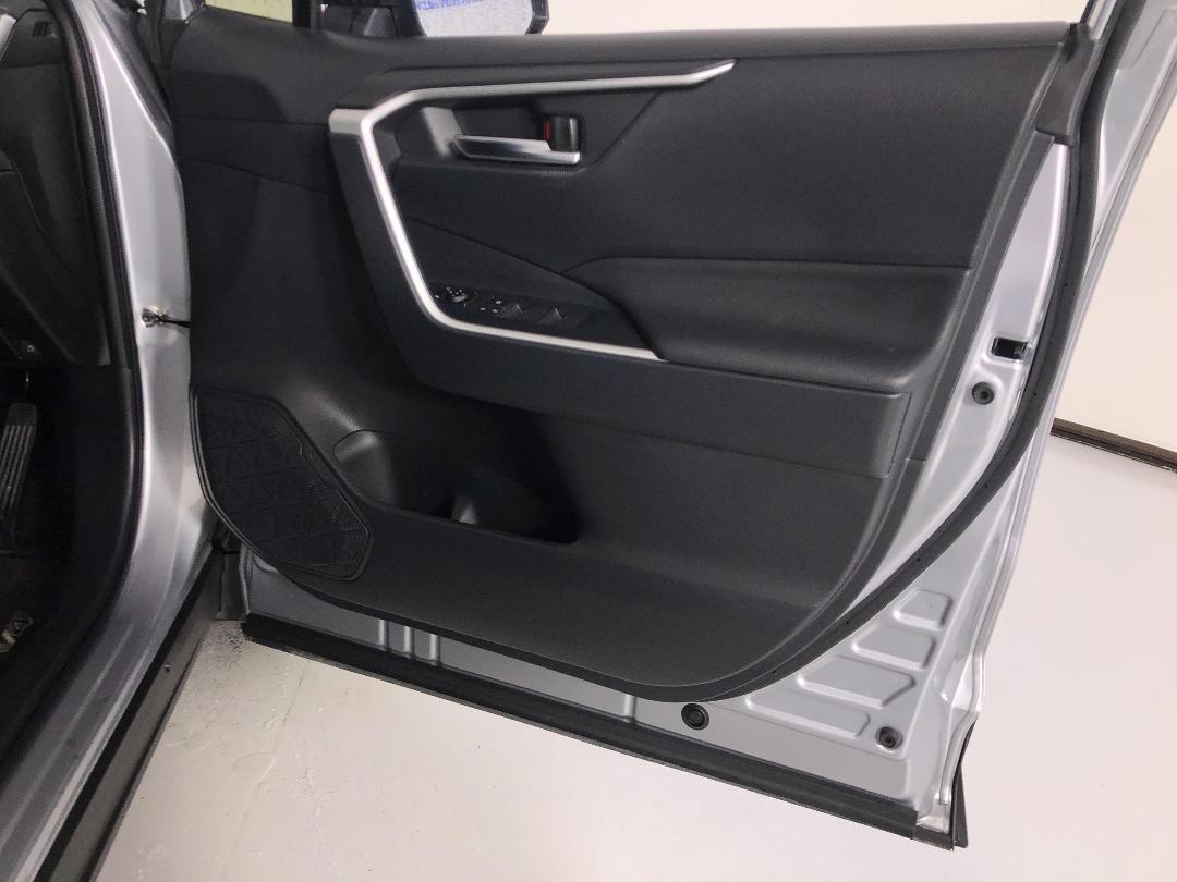 Photo '15' of Toyota Rav4