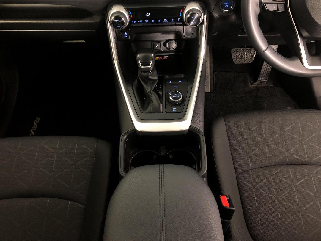 Photo '18' of Toyota Rav4