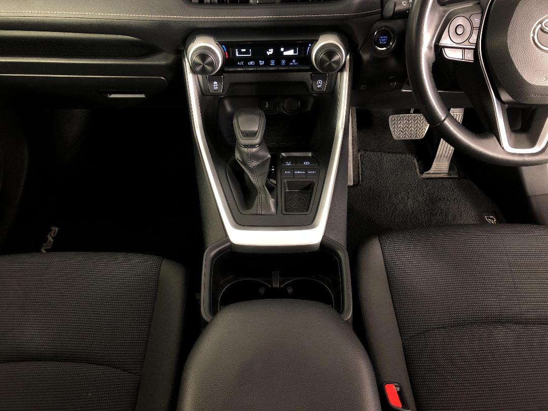 Photo '18' of Toyota Rav4 Photo '18' of Toyota Rav4