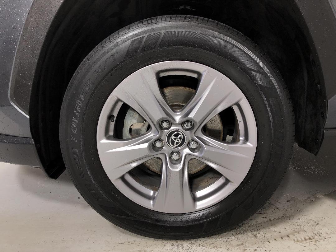 Photo '10' of Toyota Rav4