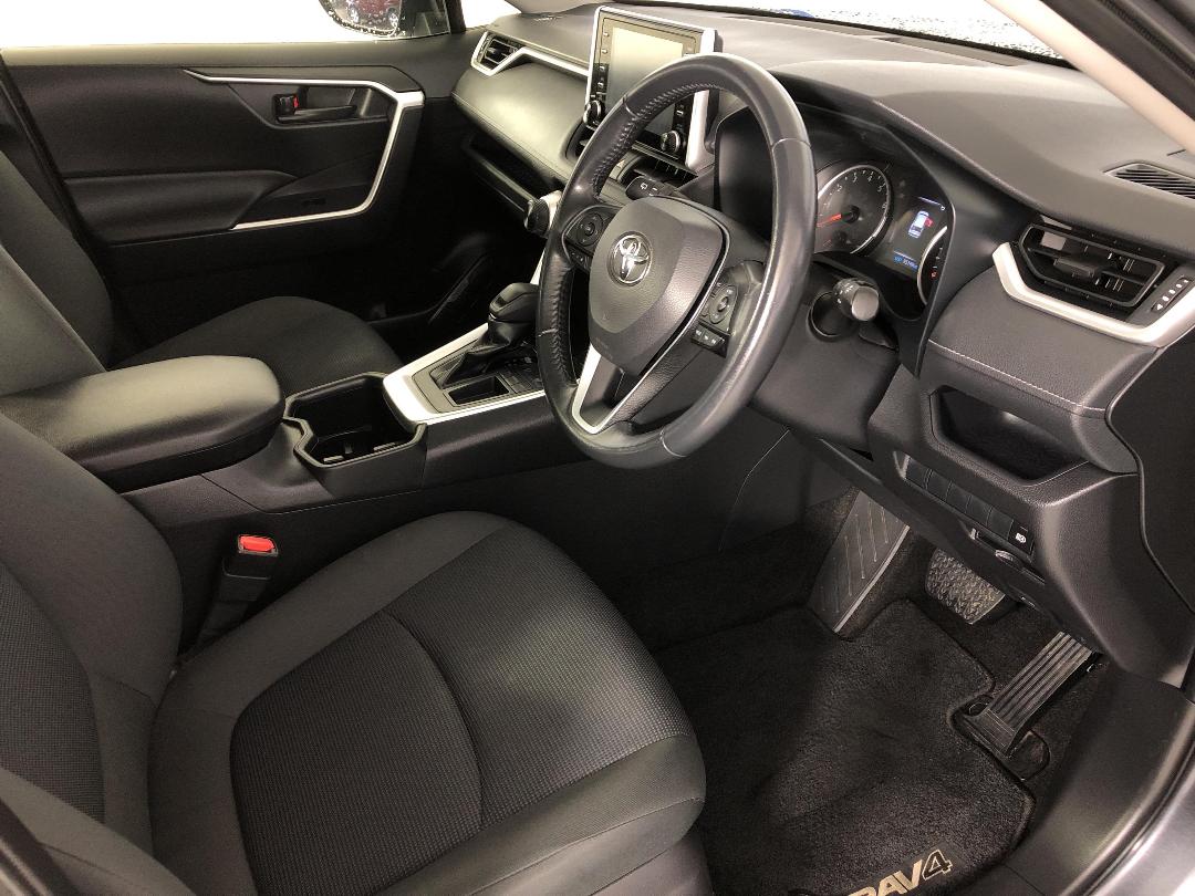 Photo '16' of Toyota Rav4