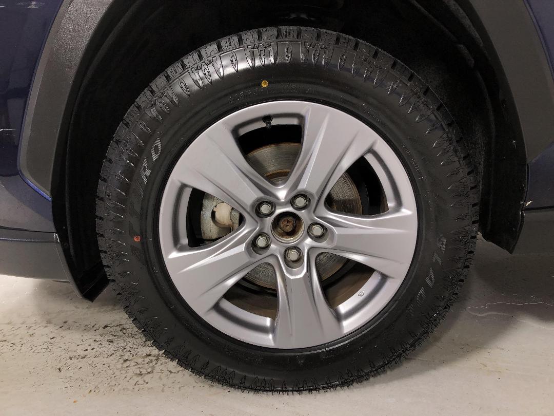 Photo '10' of Toyota Rav4