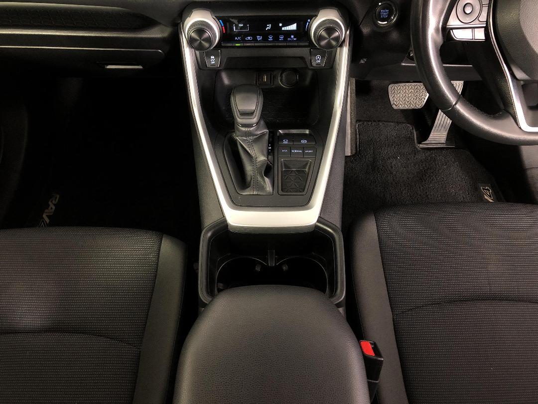 Photo '18' of Toyota Rav4