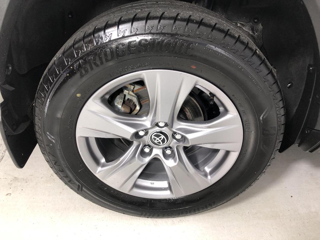 Photo '12' of Toyota Rav4