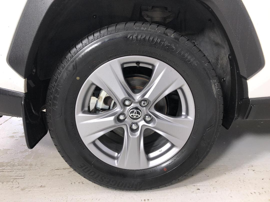 Photo '12' of Toyota Rav4