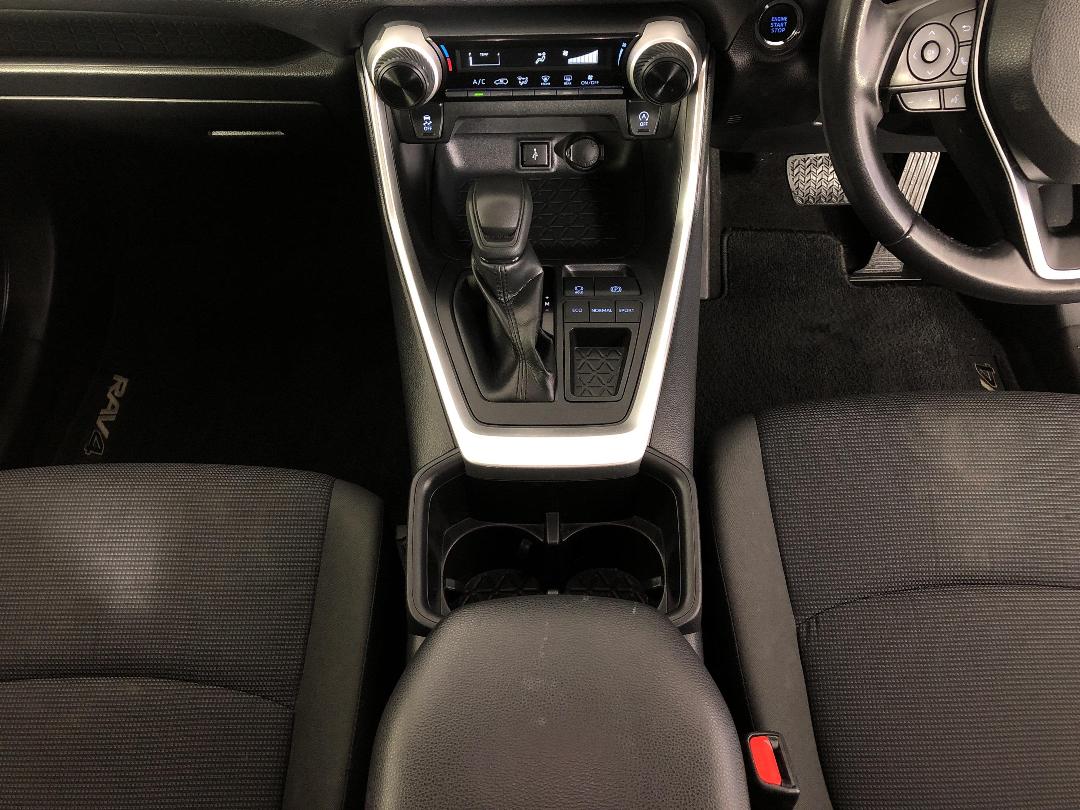 Photo '18' of Toyota Rav4