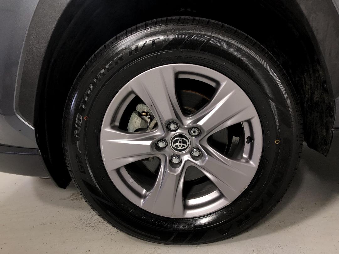 Photo '10' of Toyota Rav4