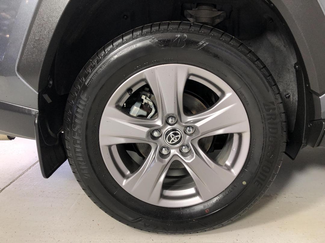 Photo '12' of Toyota Rav4