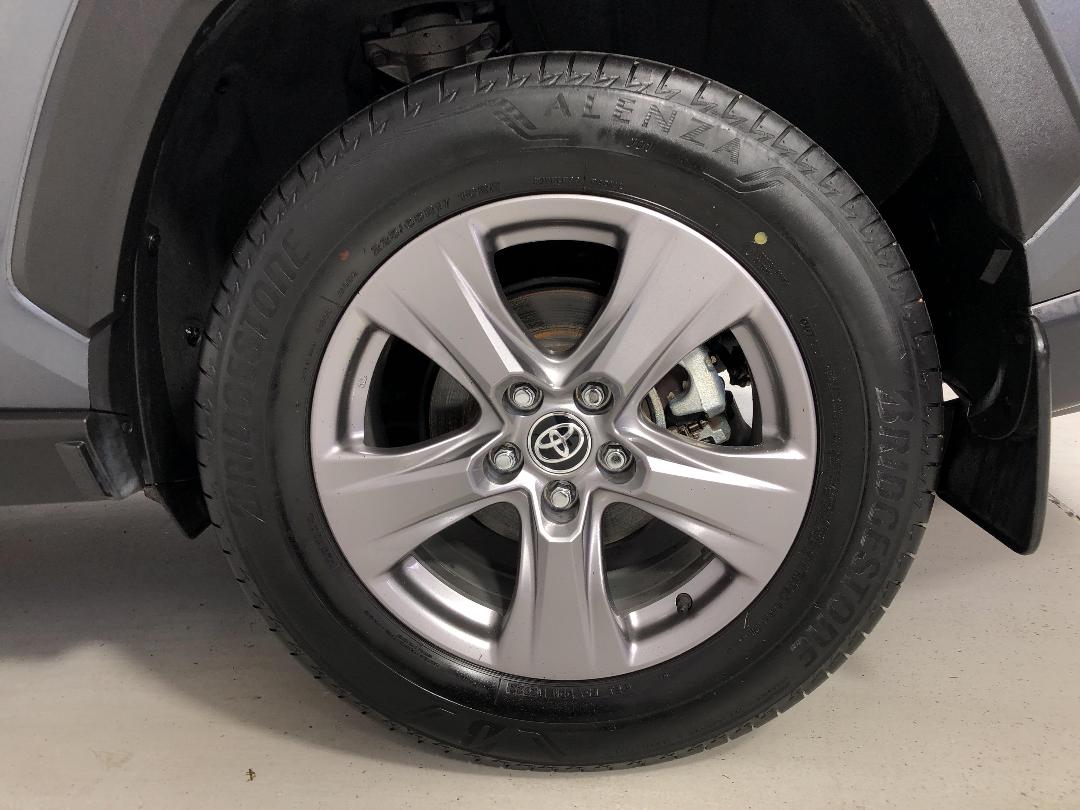 Photo '11' of Toyota Rav4