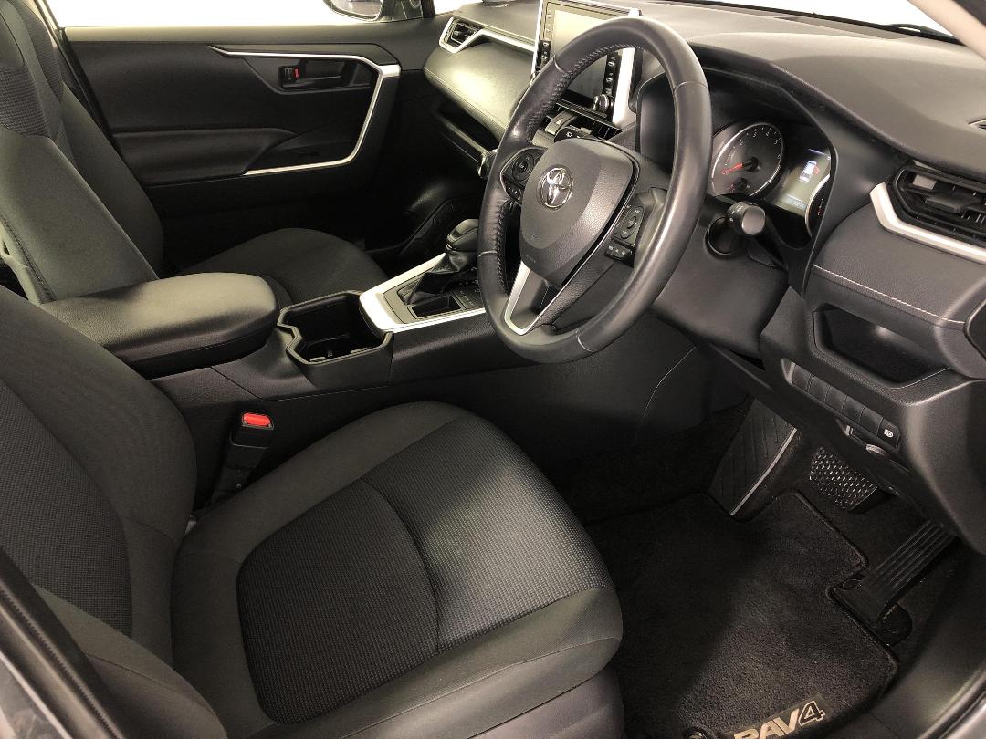 Photo '16' of Toyota Rav4