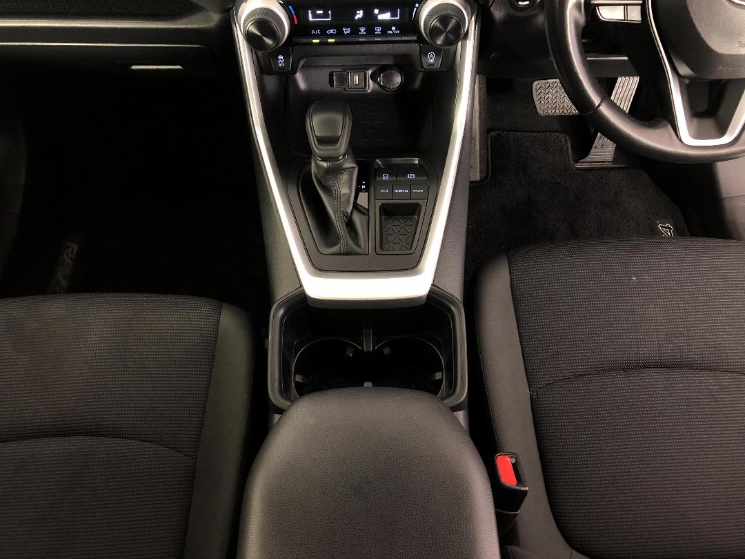 Photo '18' of Toyota Rav4 Photo '18' of Toyota Rav4