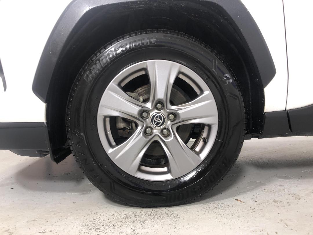 Photo '10' of Toyota Rav4