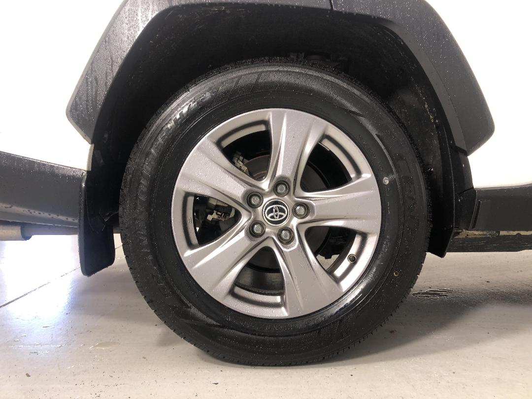 Photo '12' of Toyota Rav4