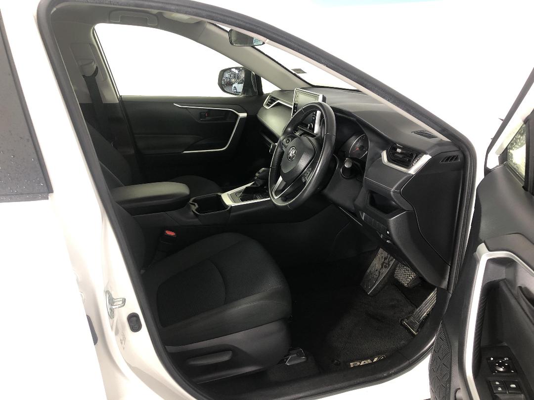 Photo '16' of Toyota Rav4