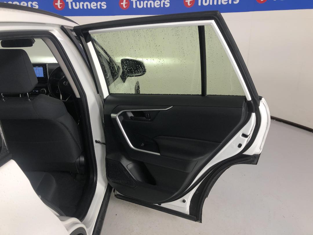 Photo '19' of Toyota Rav4