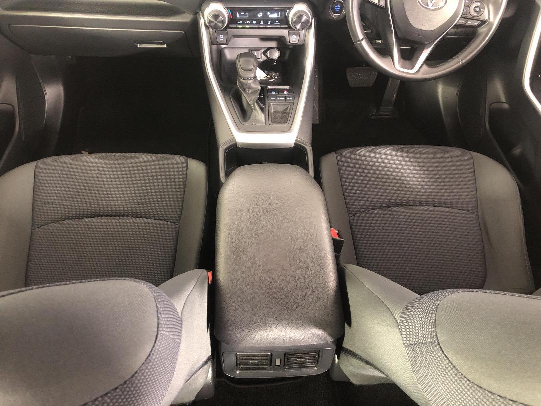 Photo '18' of Toyota Rav4