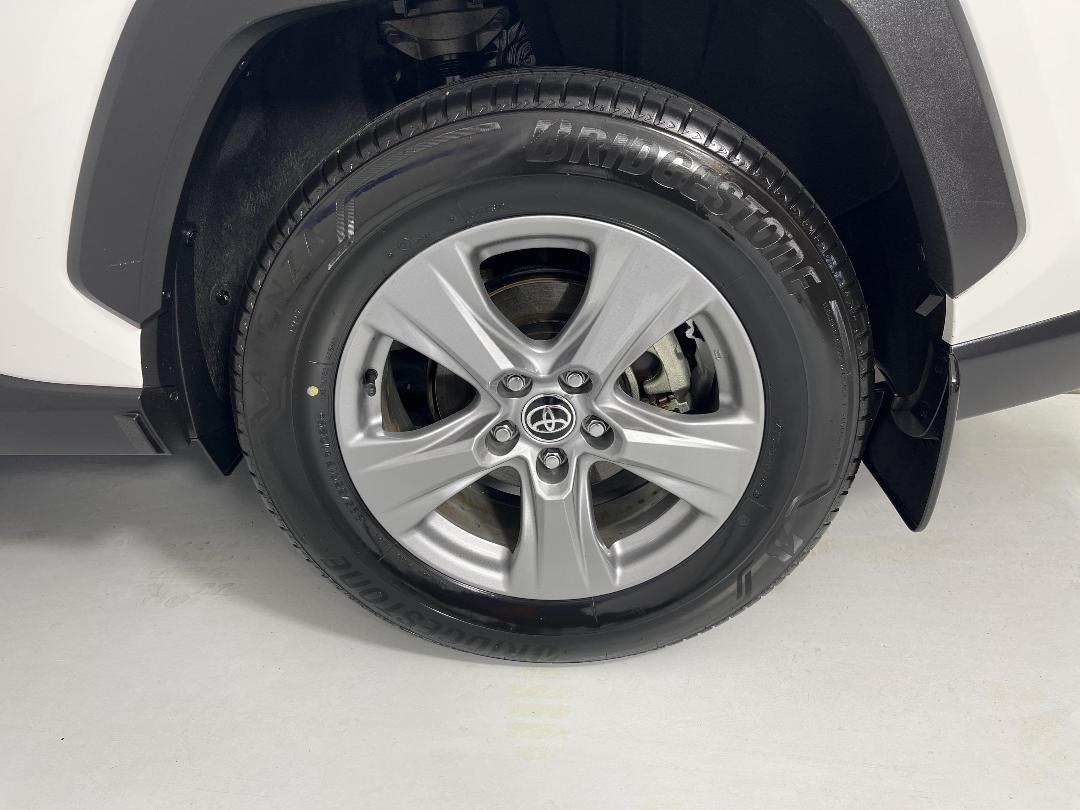 Photo '11' of Toyota Rav4