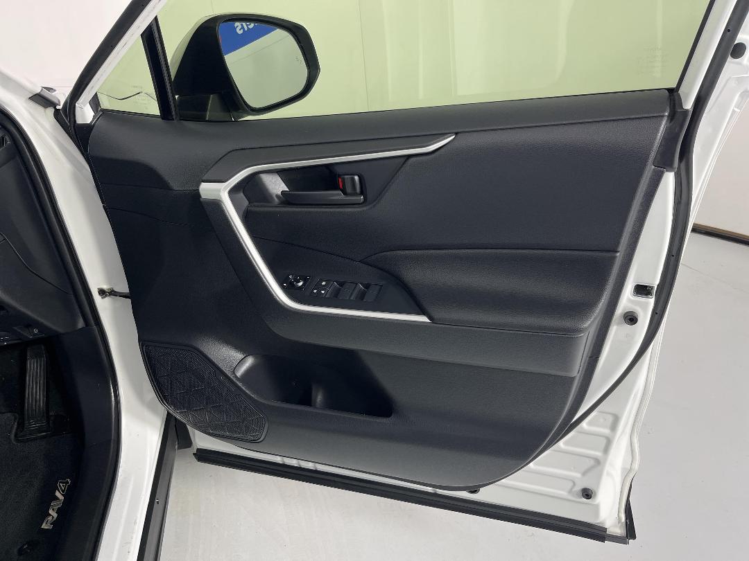 Photo '15' of Toyota Rav4