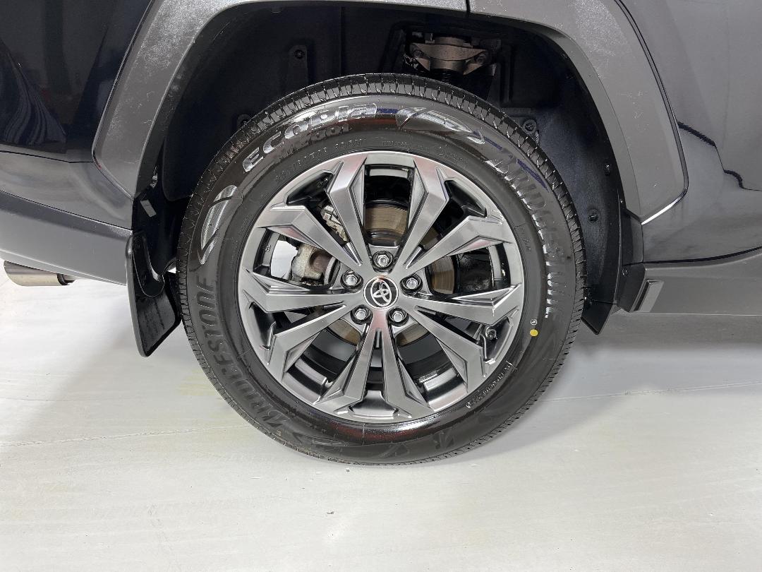 Photo '12' of Toyota Rav4