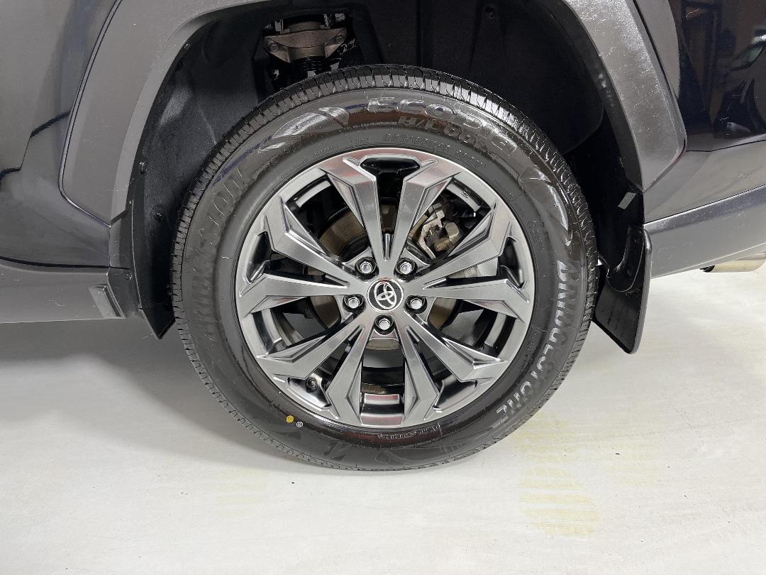 Photo '11' of Toyota Rav4