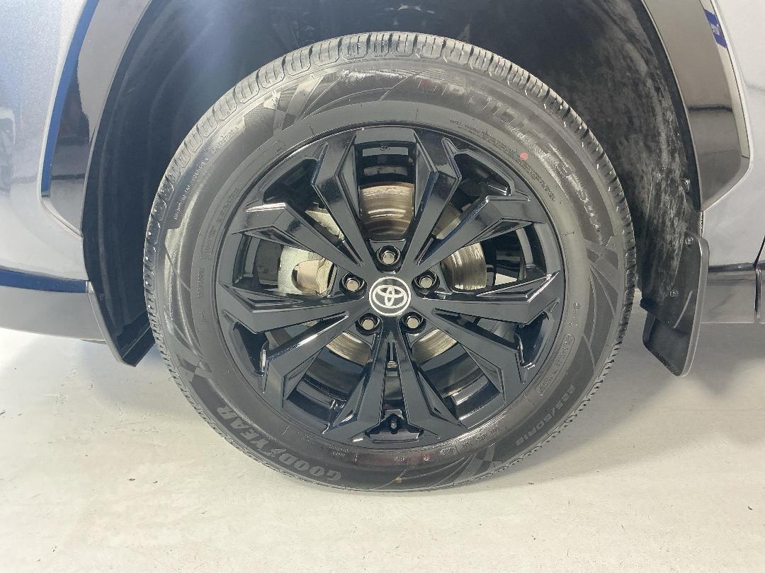 Photo '10' of Toyota Rav4