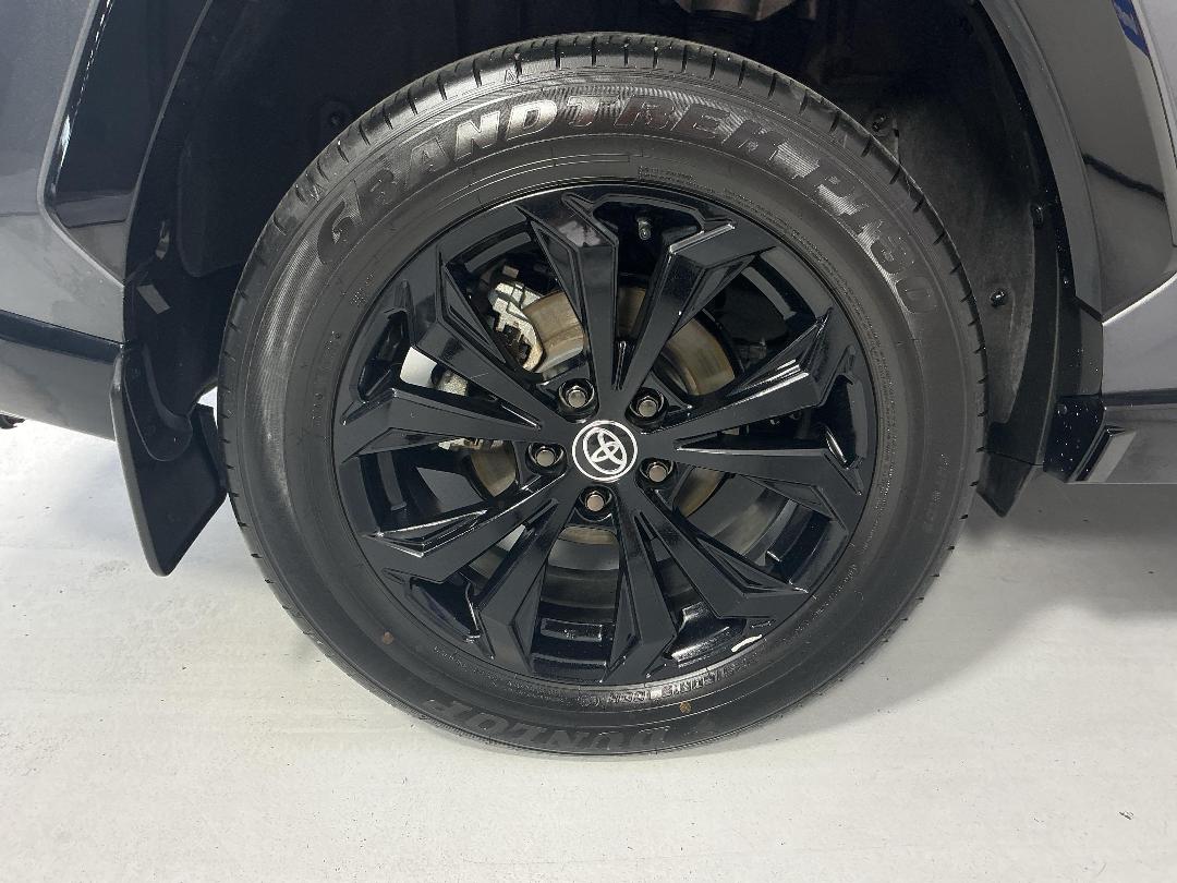 Photo '12' of Toyota Rav4