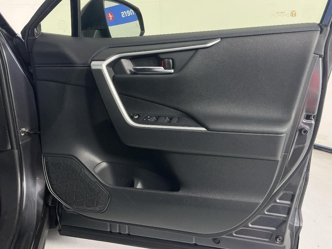 Photo '15' of Toyota Rav4