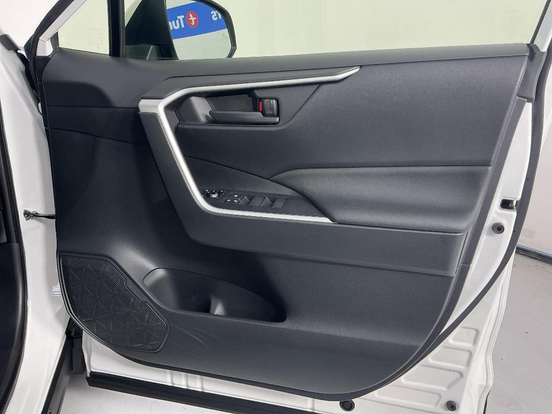 Photo '15' of Toyota Rav4 Photo '15' of Toyota Rav4