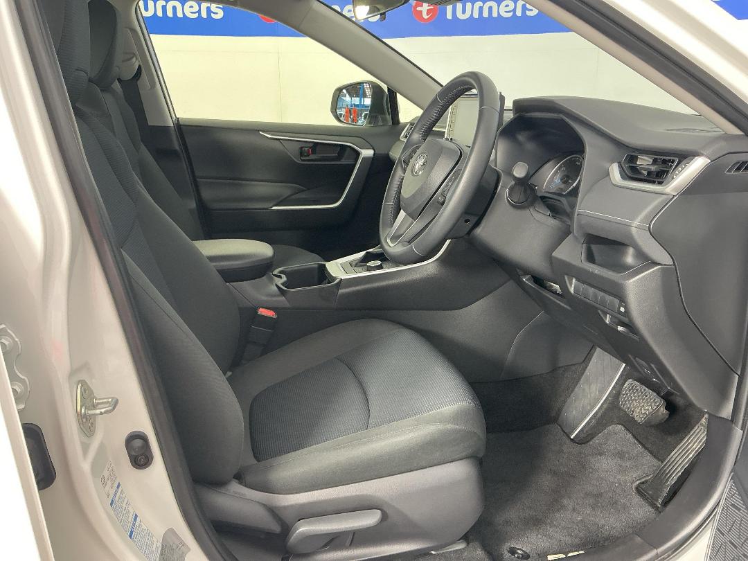 Photo '16' of Toyota Rav4 Photo '16' of Toyota Rav4