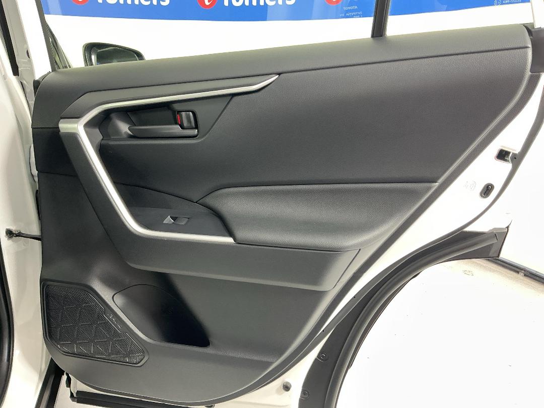 Photo '19' of Toyota Rav4 Photo '19' of Toyota Rav4