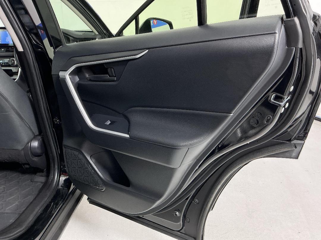 Photo '19' of Toyota Rav4