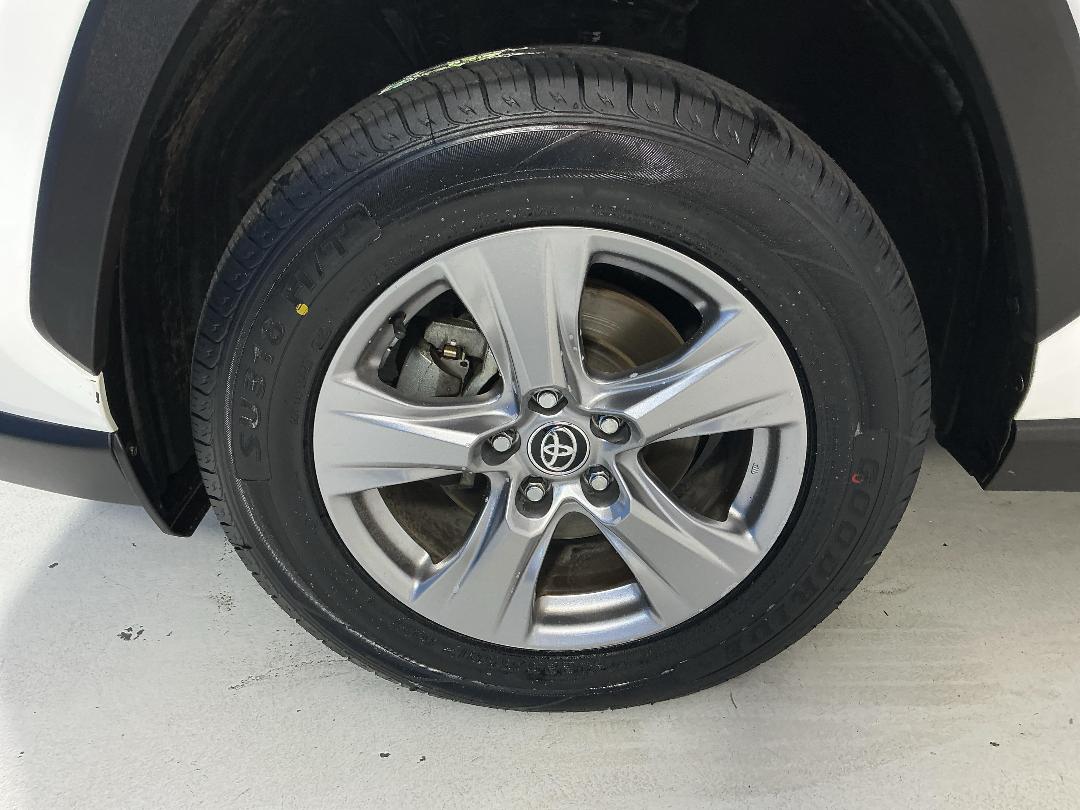 Photo '10' of Toyota Rav4